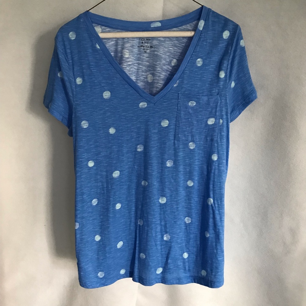 crown & ivy Blue Polka Dot V-Neck Pocket Tee